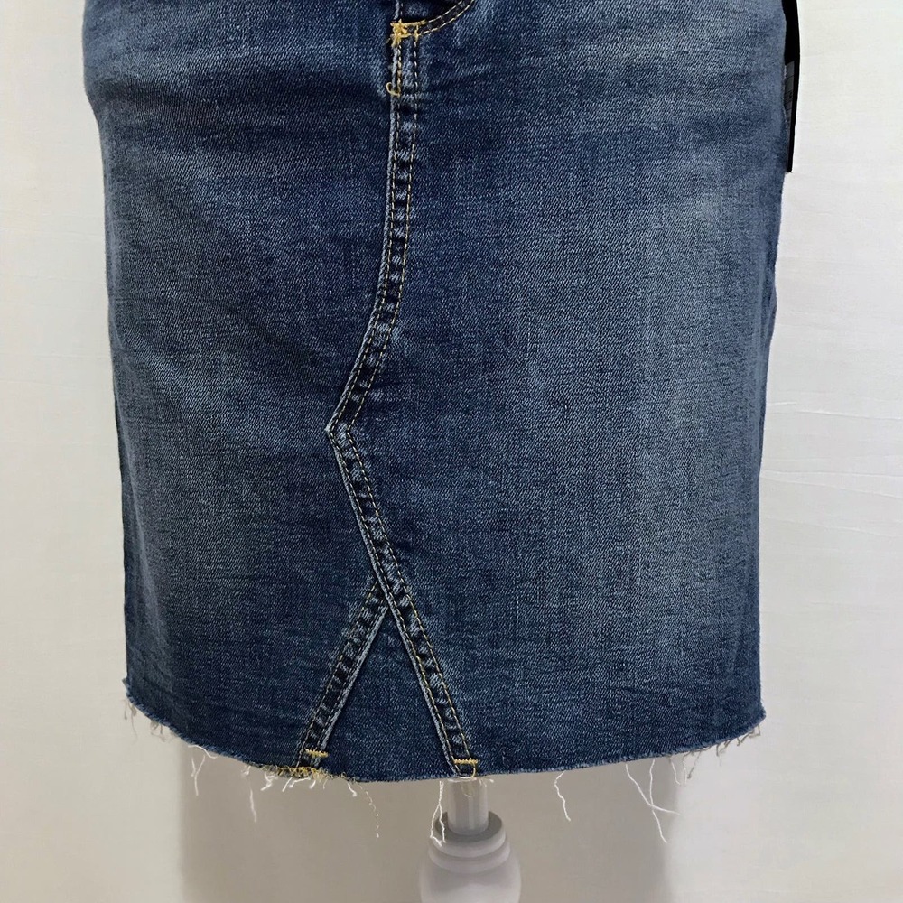 ❌SOLD❌ Universal Thread NWT Mini Jean Skirt Women 8/29 - Picture 5 of 11